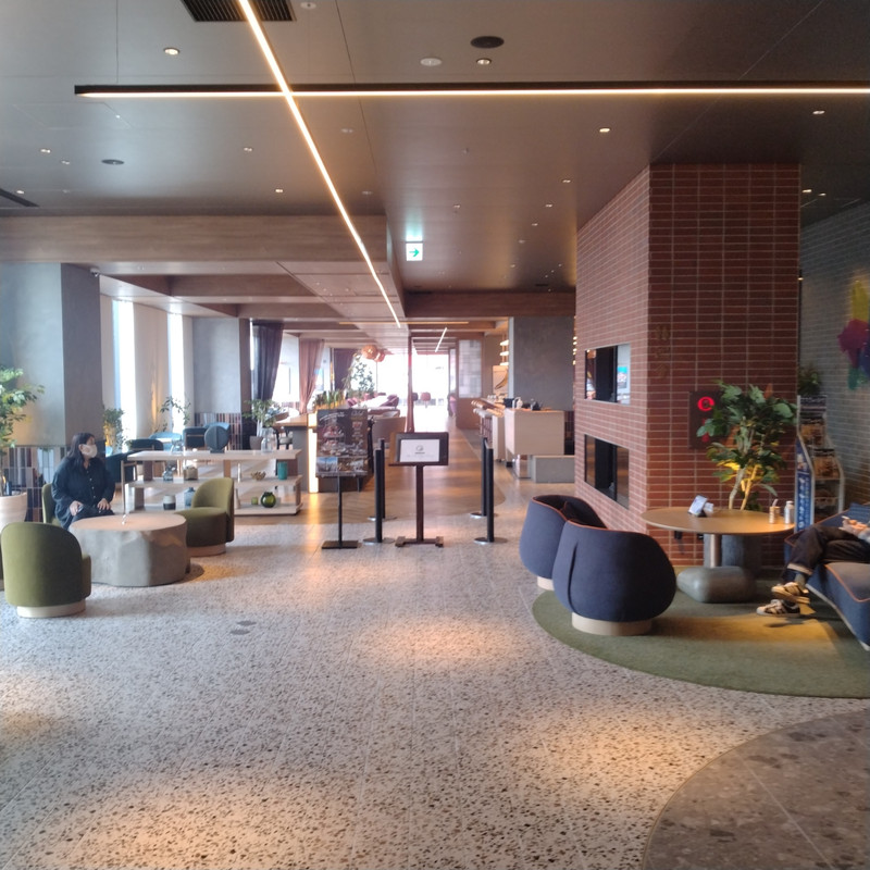 唯一あるカフェレストランもランチはビュッフェのみ