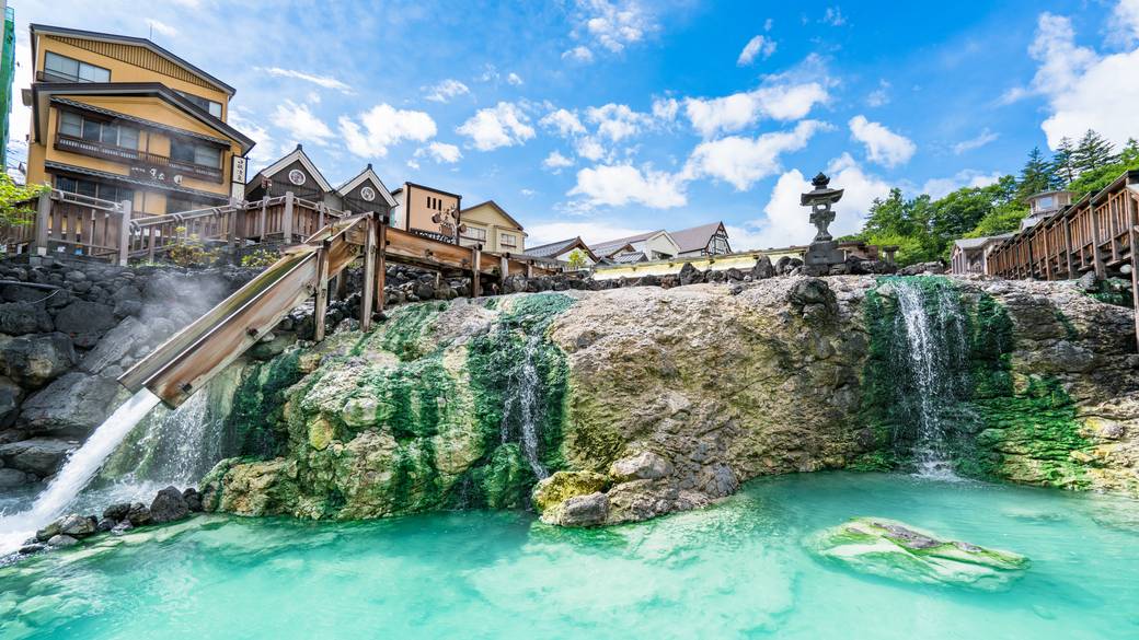 湯畑と周辺を
気ままに観光
 / 1