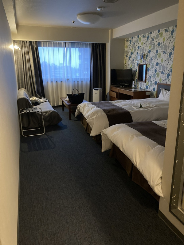 部屋は広めです