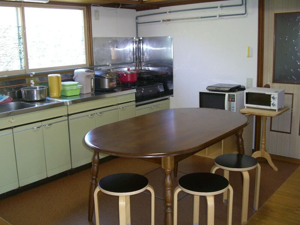 客室内のダイニングエリア