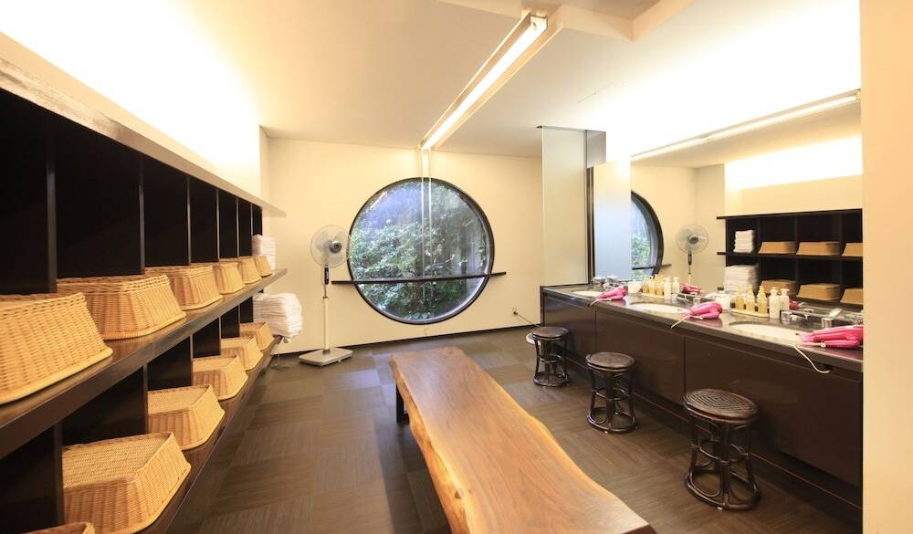 美人の湯でゆったり
疲れを癒す大浴場 / 3