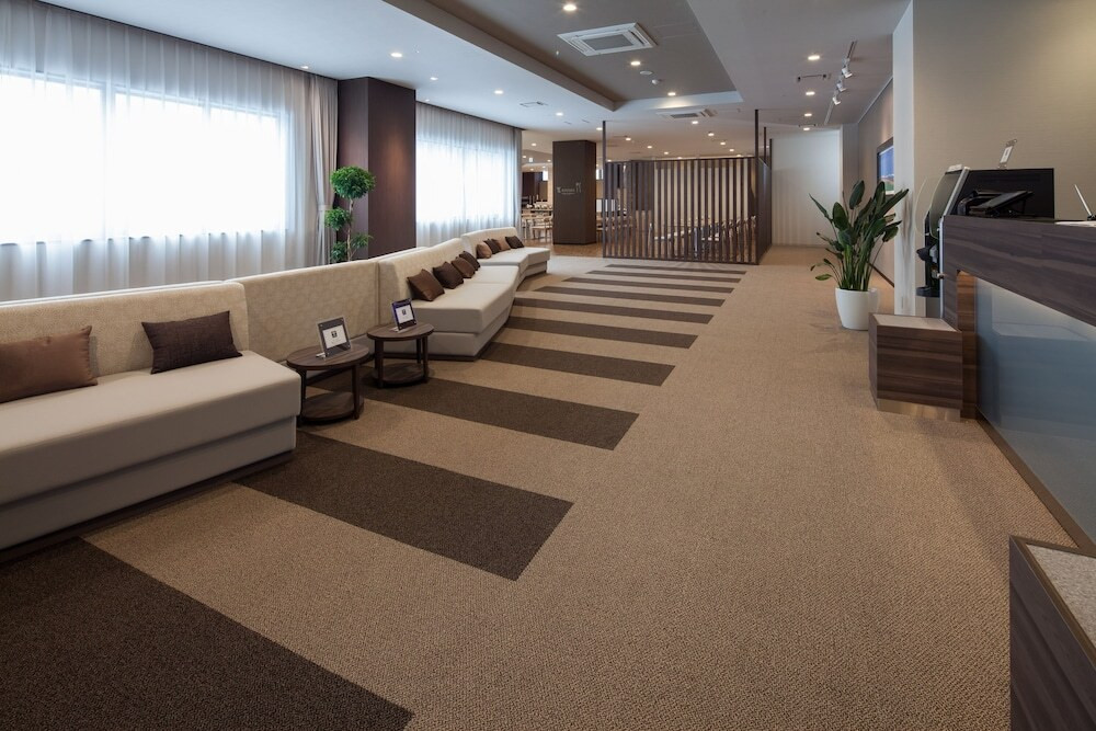 ロビーラウンジ