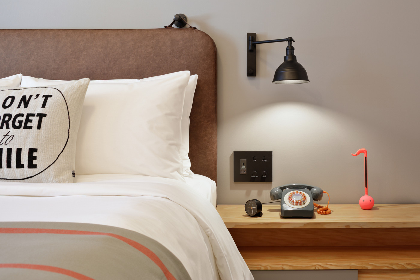 カラフルなドリンクでポップに乾杯♡キュートなホカンスが過ごせるホテル4243127