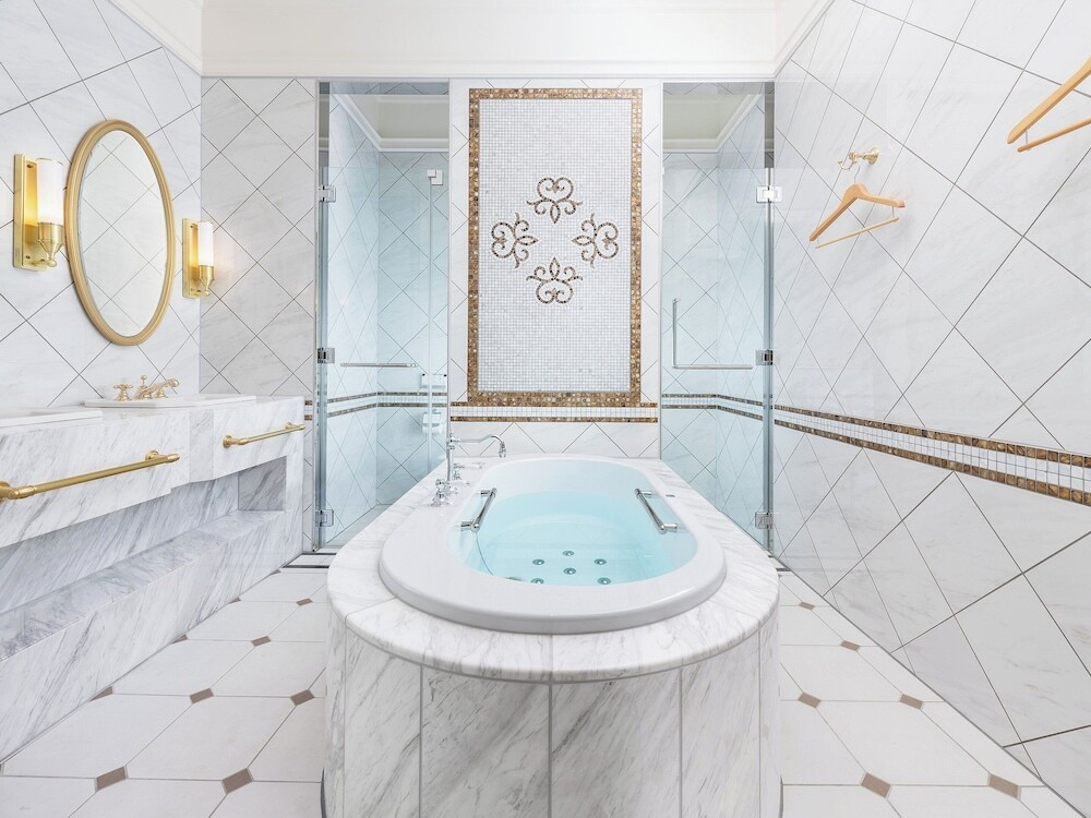 スイート　バスルーム