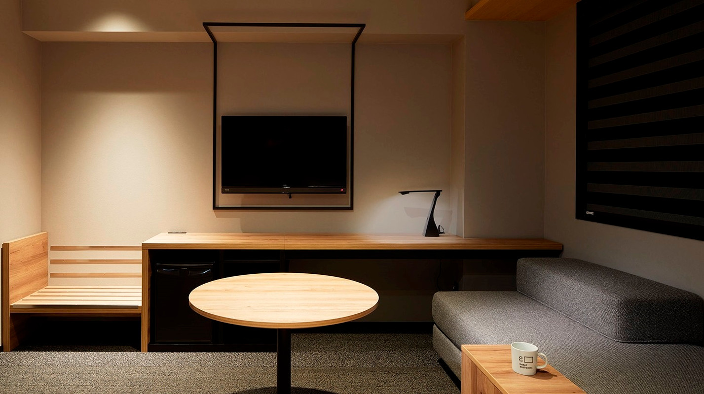 デラックスツインの家具