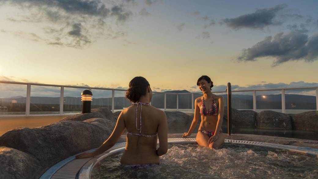 天空ガーデンスパで
満天の星を堪能 / 4