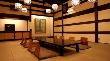 ボールルーム / 8