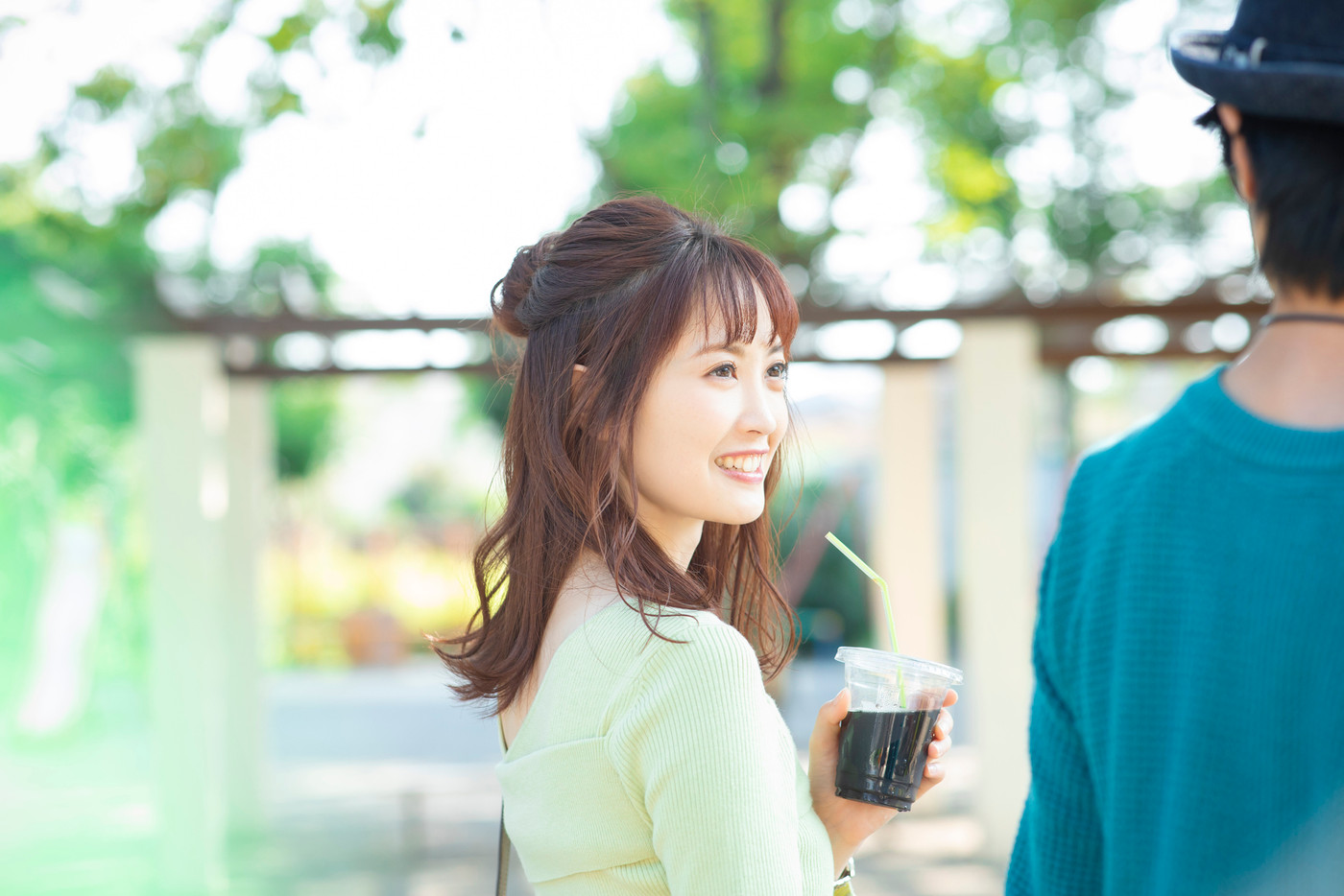 男女 アイスコーヒー デート