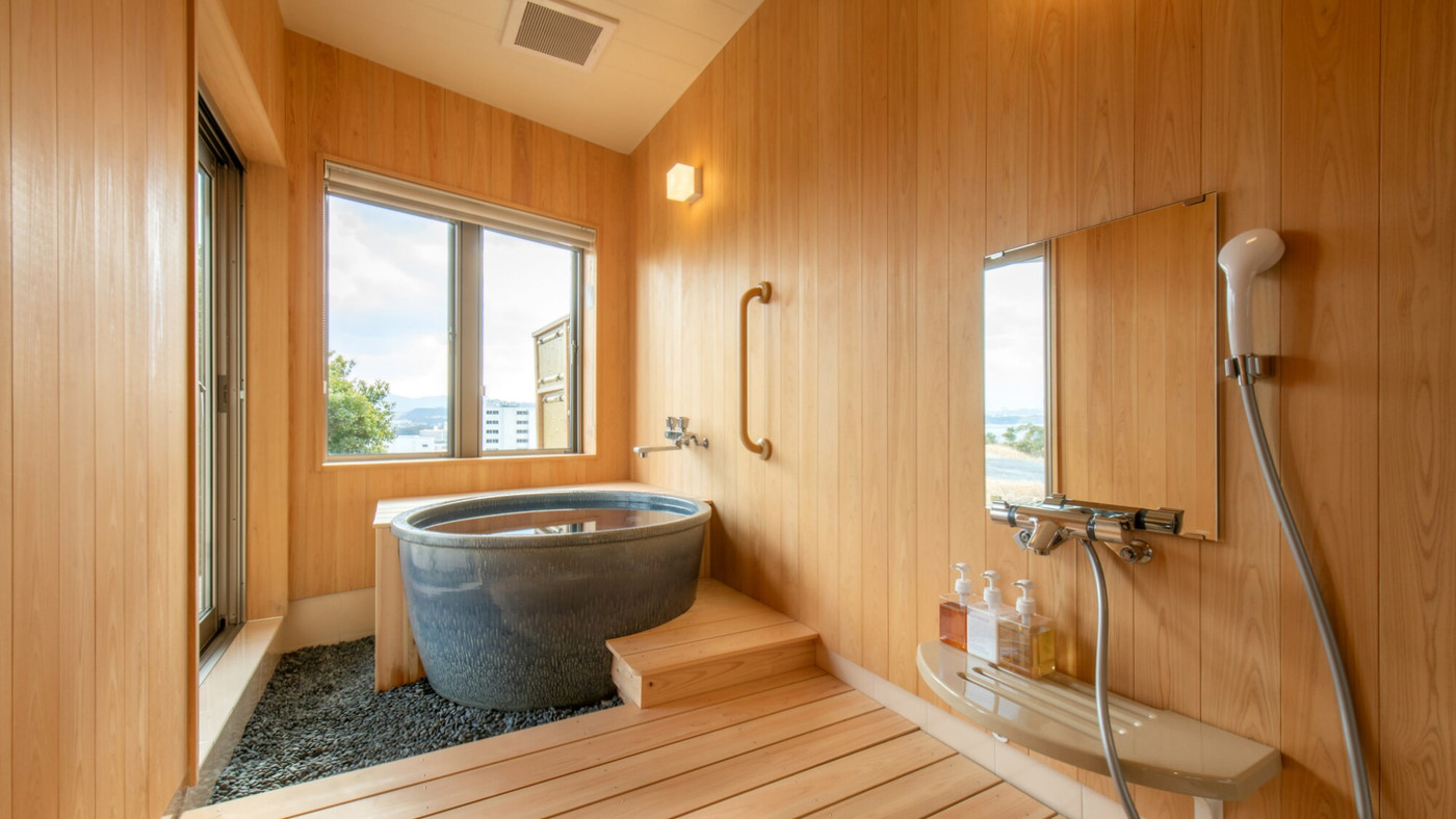 お部屋で天然温泉を楽しめる贅沢ステイ4008335