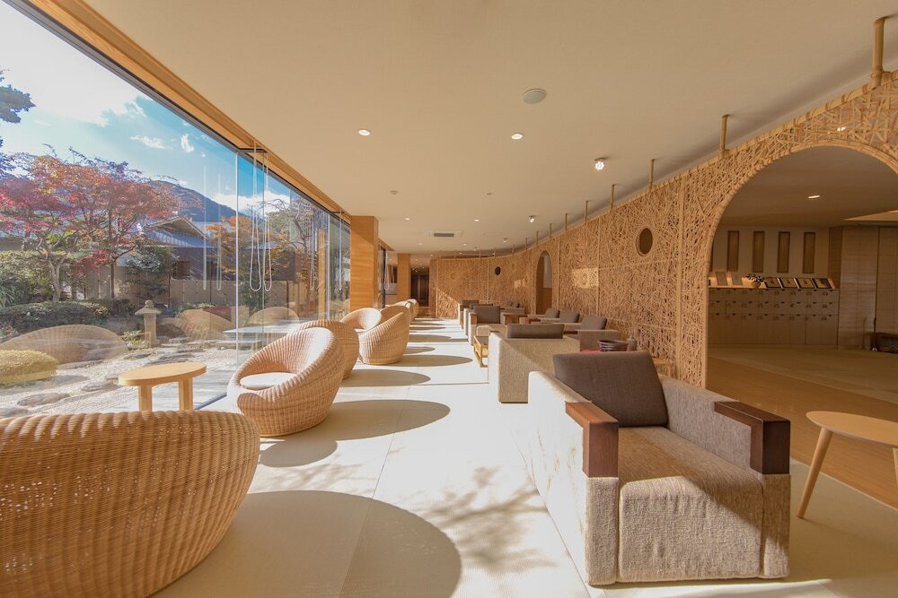 ロビーラウンジ 曙