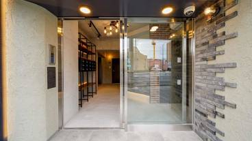 施設の入り口 / 8