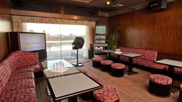 カラオケ ルーム / 2