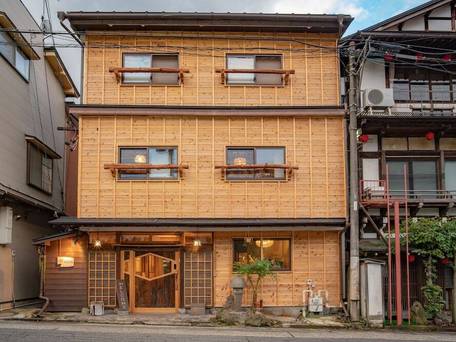 High Quality Hostel AIBIYA / 1