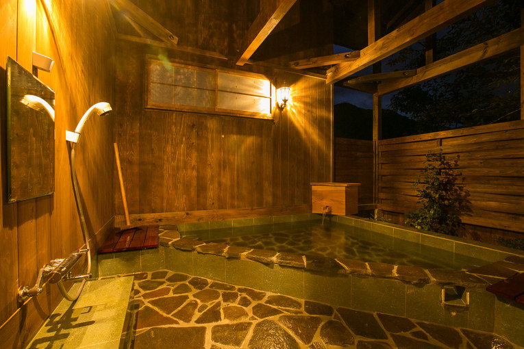 「食事処 鷹勝」 内観 112352864 