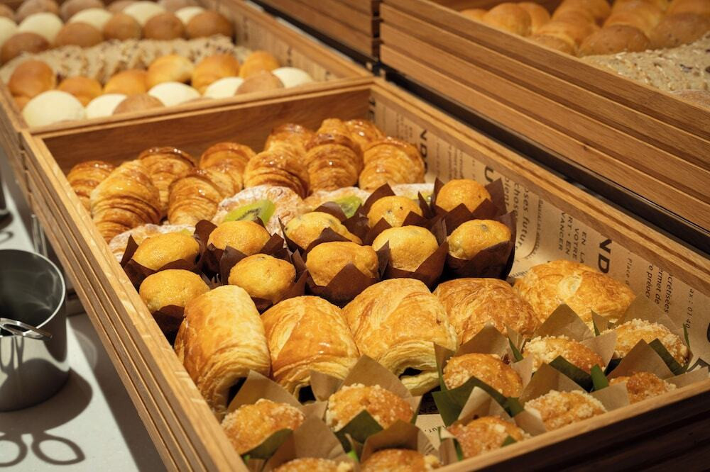 和洋ビュッフェに老舗料亭の和朝食も。”関西の迎賓館”の朝食を堪能4754863