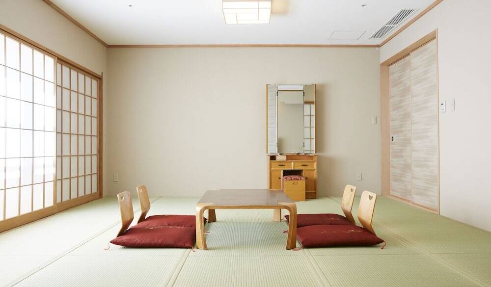 バルコニー付きの
爽やかなお部屋へ
 / 5