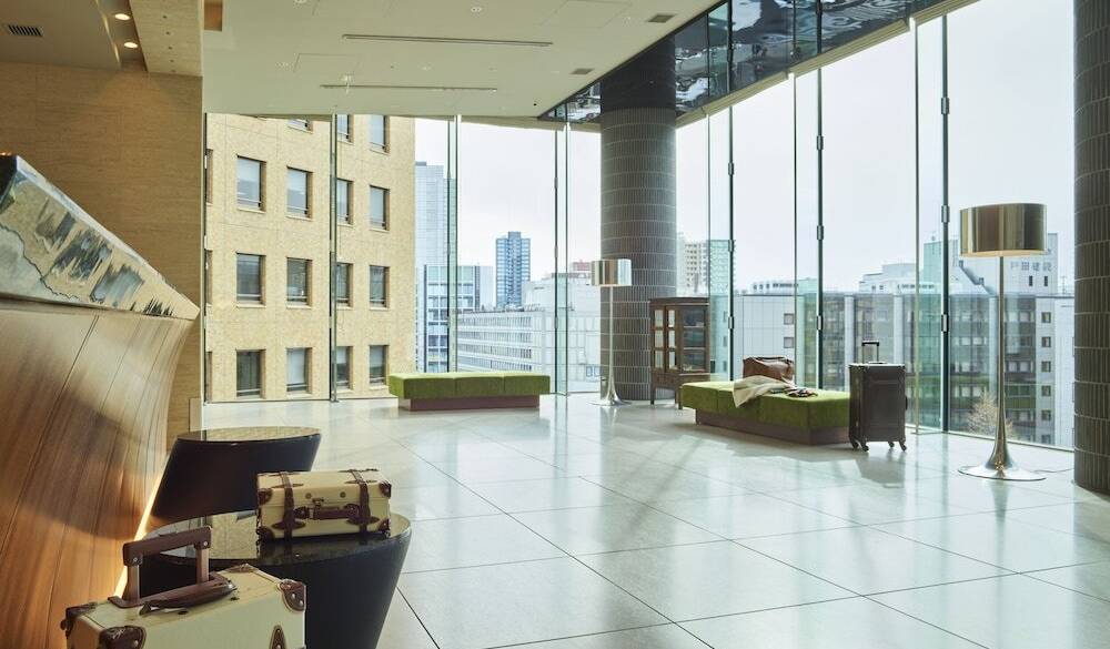 フロントロビー / 1