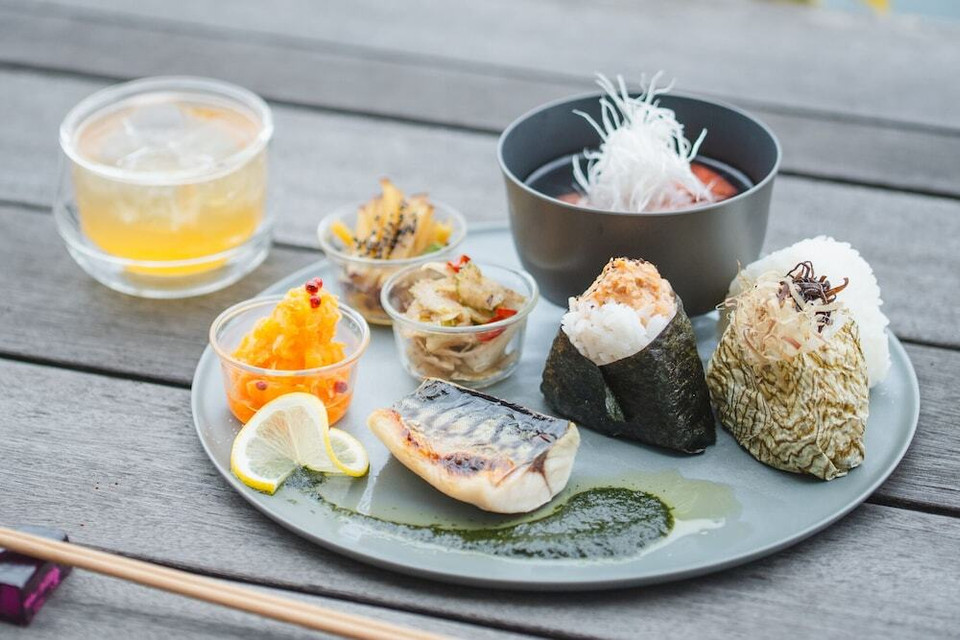 朝食