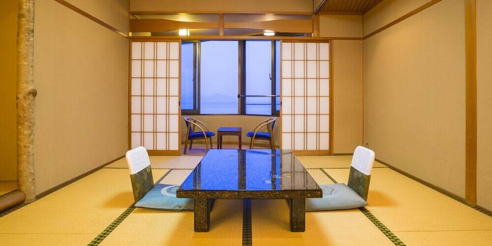 レストラン