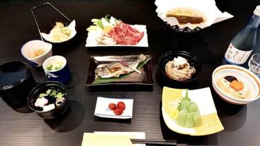 食事・飲み物 / 2