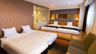 ジュニアスイート＋エキストラベッド2台 禁煙