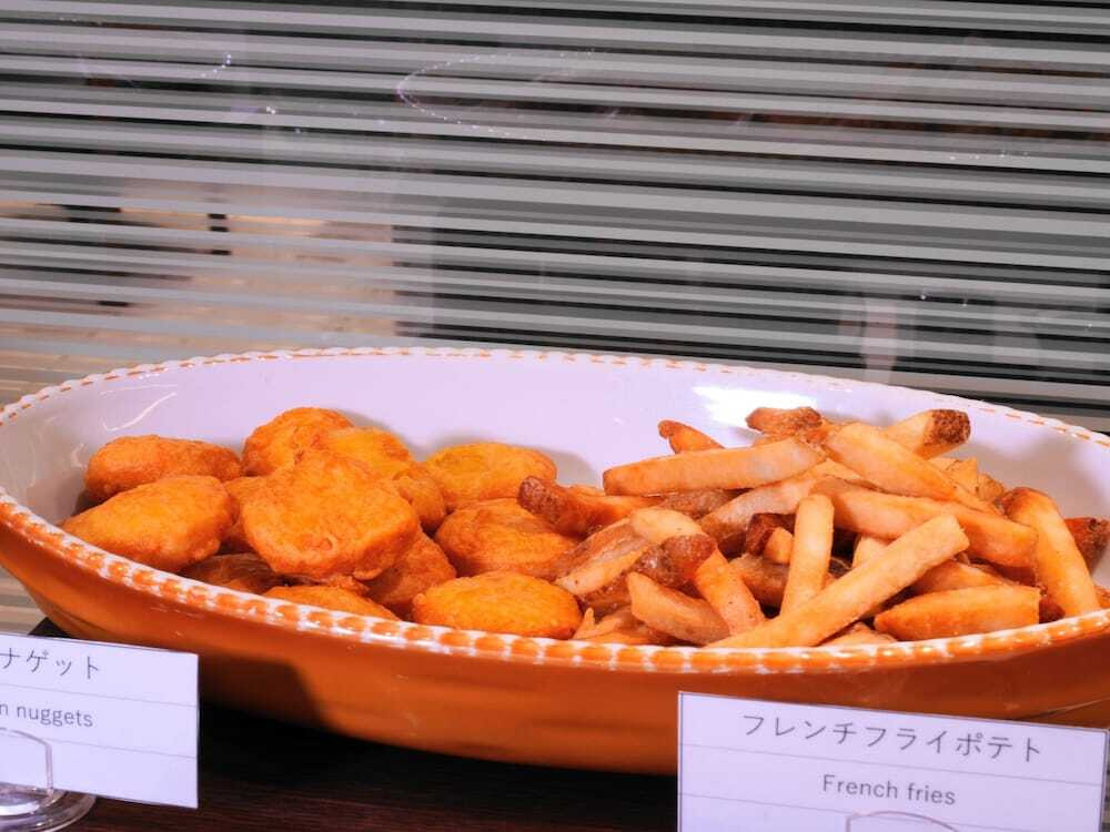 朝食