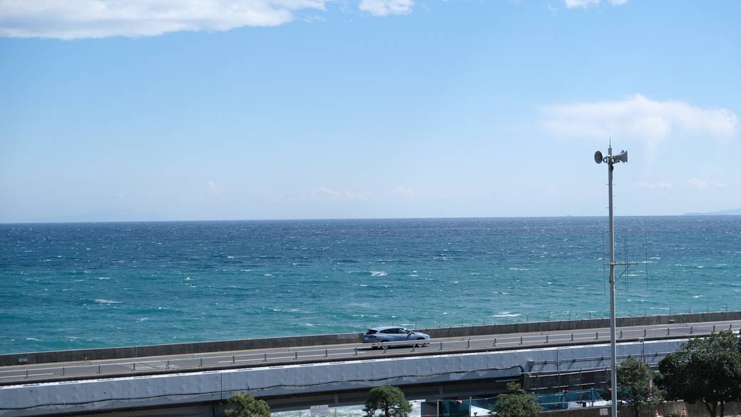 海を見ながらのドライブ / 1