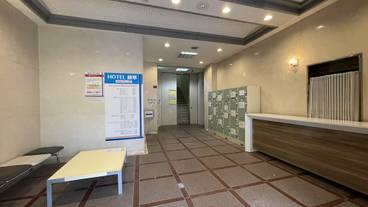 内部エントランス / 2