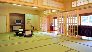 【離れ貴賓室・柏の荘】12.5畳＋10畳＜天然温泉露天風呂＞ [和室] [禁煙] [マウンテンビュー] [リバービュー]