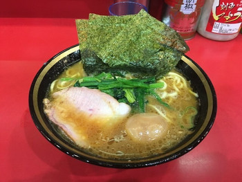 「吉村家」料理 1217384 ラーメンと味玉