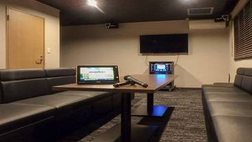 カラオケ ルーム / 6