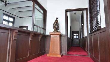 内部エントランス / 2