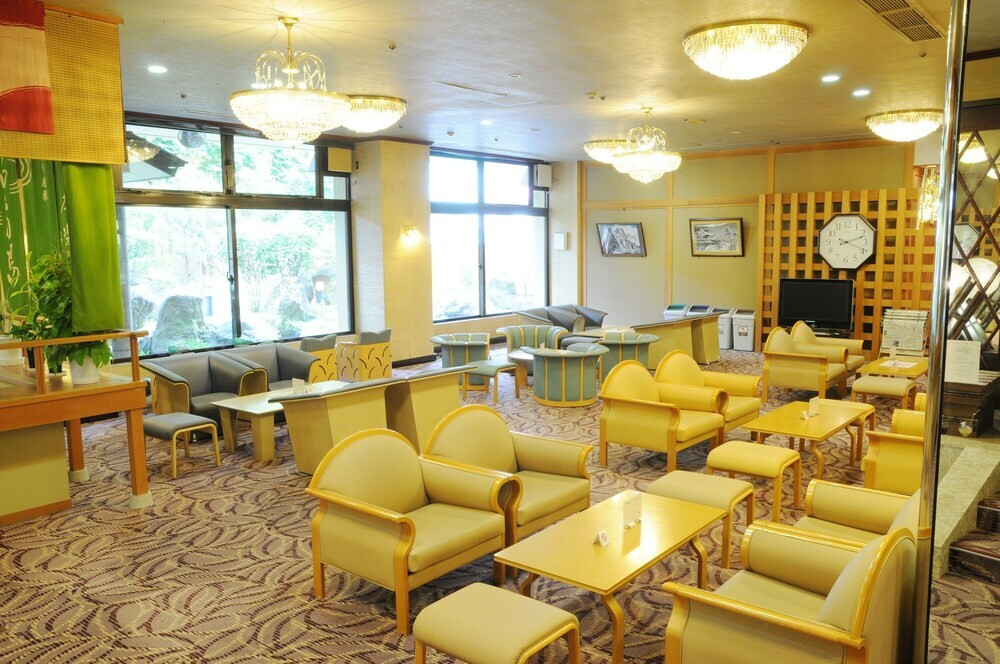 ロビーラウンジ