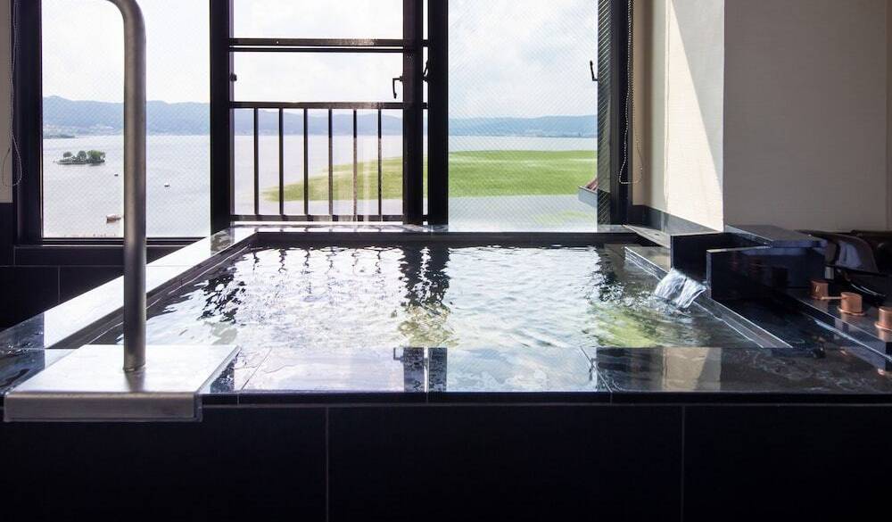 客室露天風呂の眺望① / 1