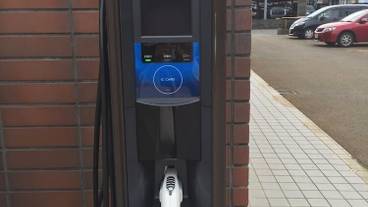 電気車両充電スタンド / 7