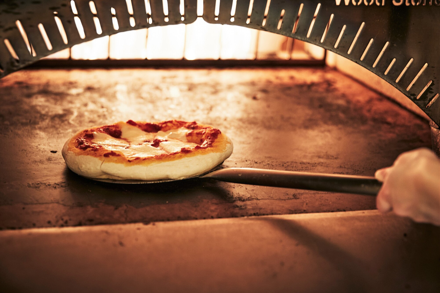 大阪グルメや石窯焼きピッツァをみんなで満喫「ヴィータ ダイニング ソリス グラーティア」3106780