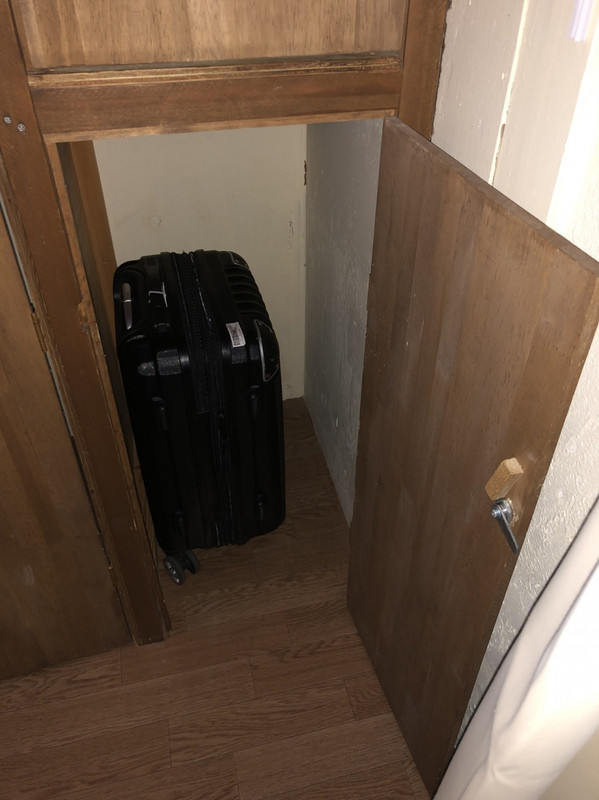 キャリーケースが入る大型ロッカー有り