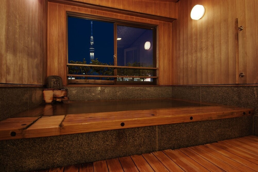 展望風呂や屋上庭園から浅草の夜景を楽しむ3982994