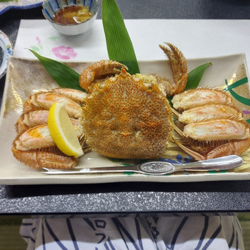 地元産の毛ガニをぜいたくに使った「かに膳」はいかが？3997545