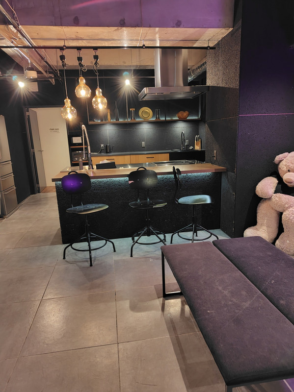 無人レセプションとラウンジ