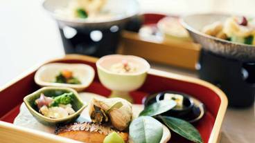 食事・飲み物 / 3