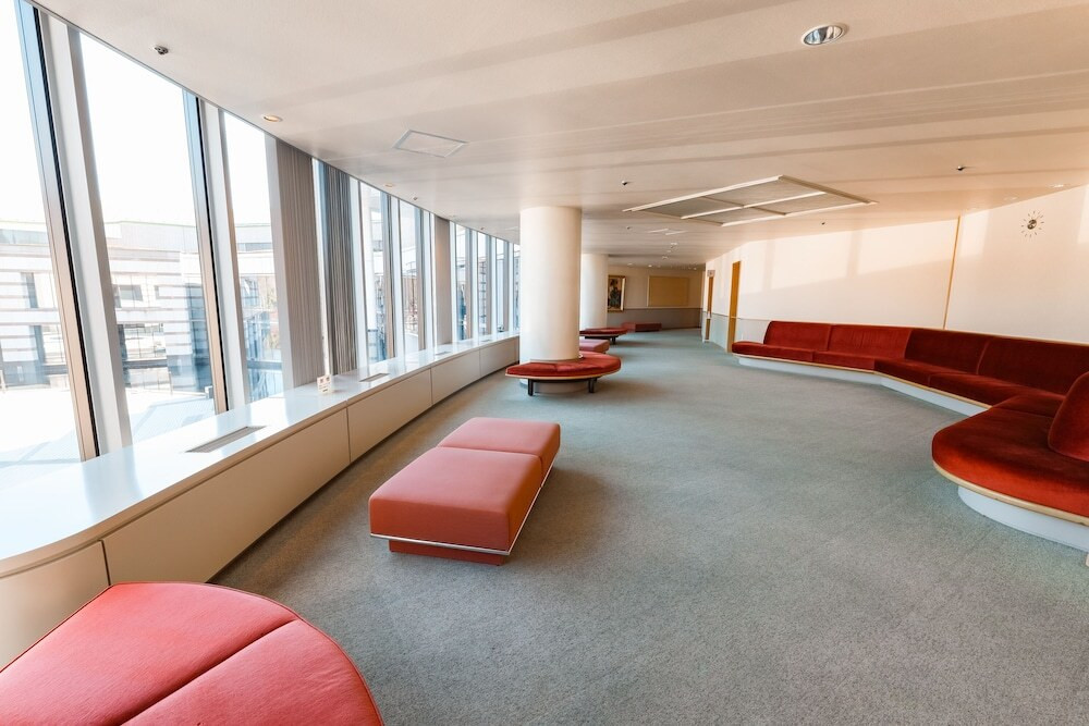 ロビーラウンジ