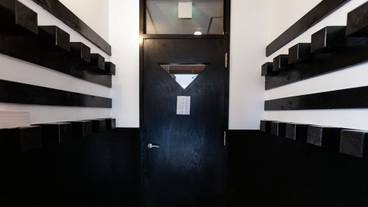 内部エントランス / 2