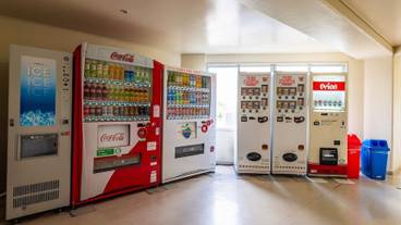 自動販売機 / 16