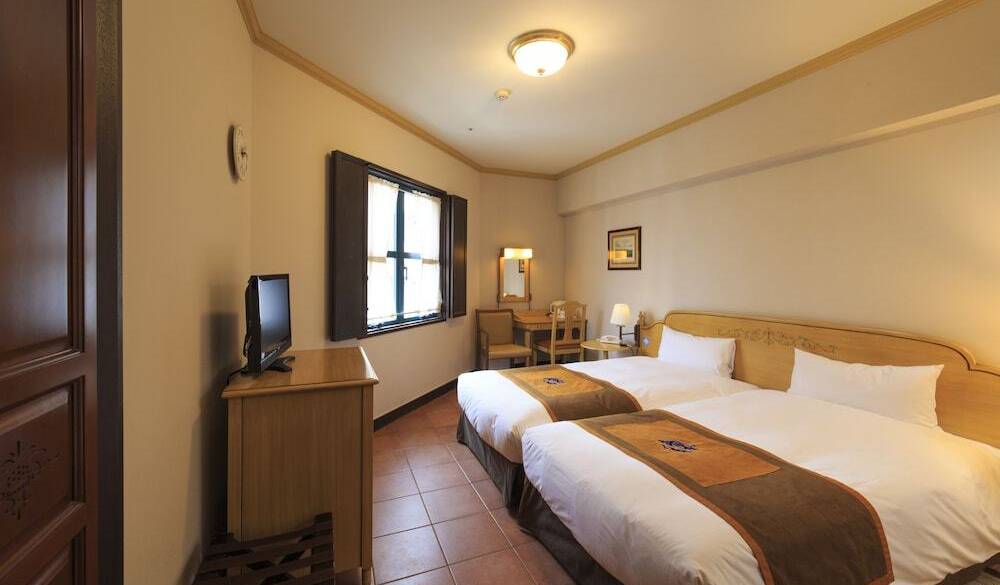 ハリウッドツイン  / 2