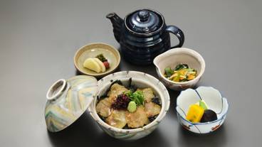 食事・飲み物 / 3