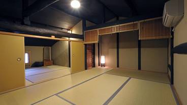 客室 / 26