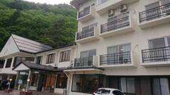 精進レークホテル