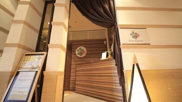 リラクゼーションサロン入口 / 4