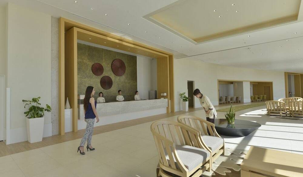 フロントロビー / 1